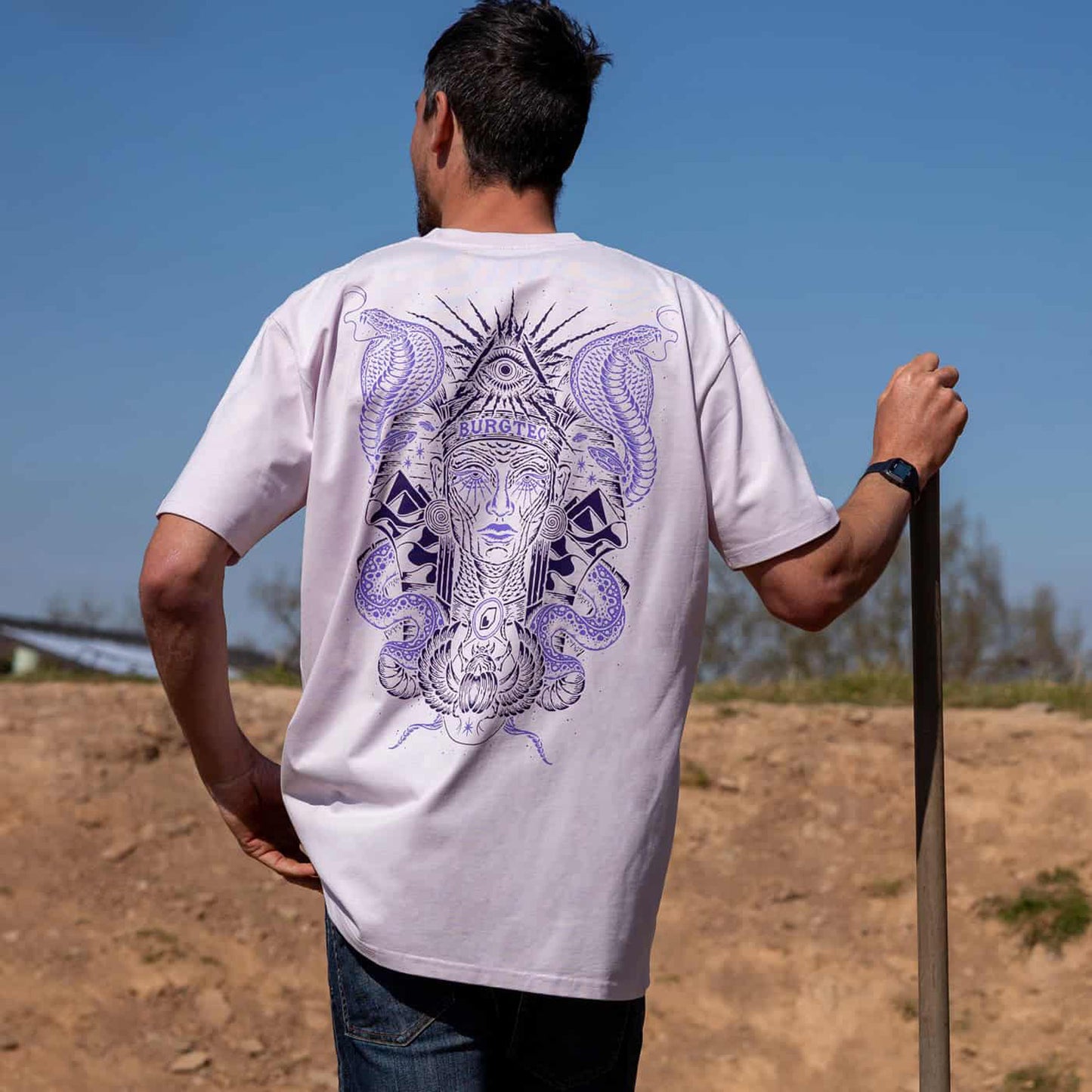 Camiseta BURGTEC DESERT QUEEN