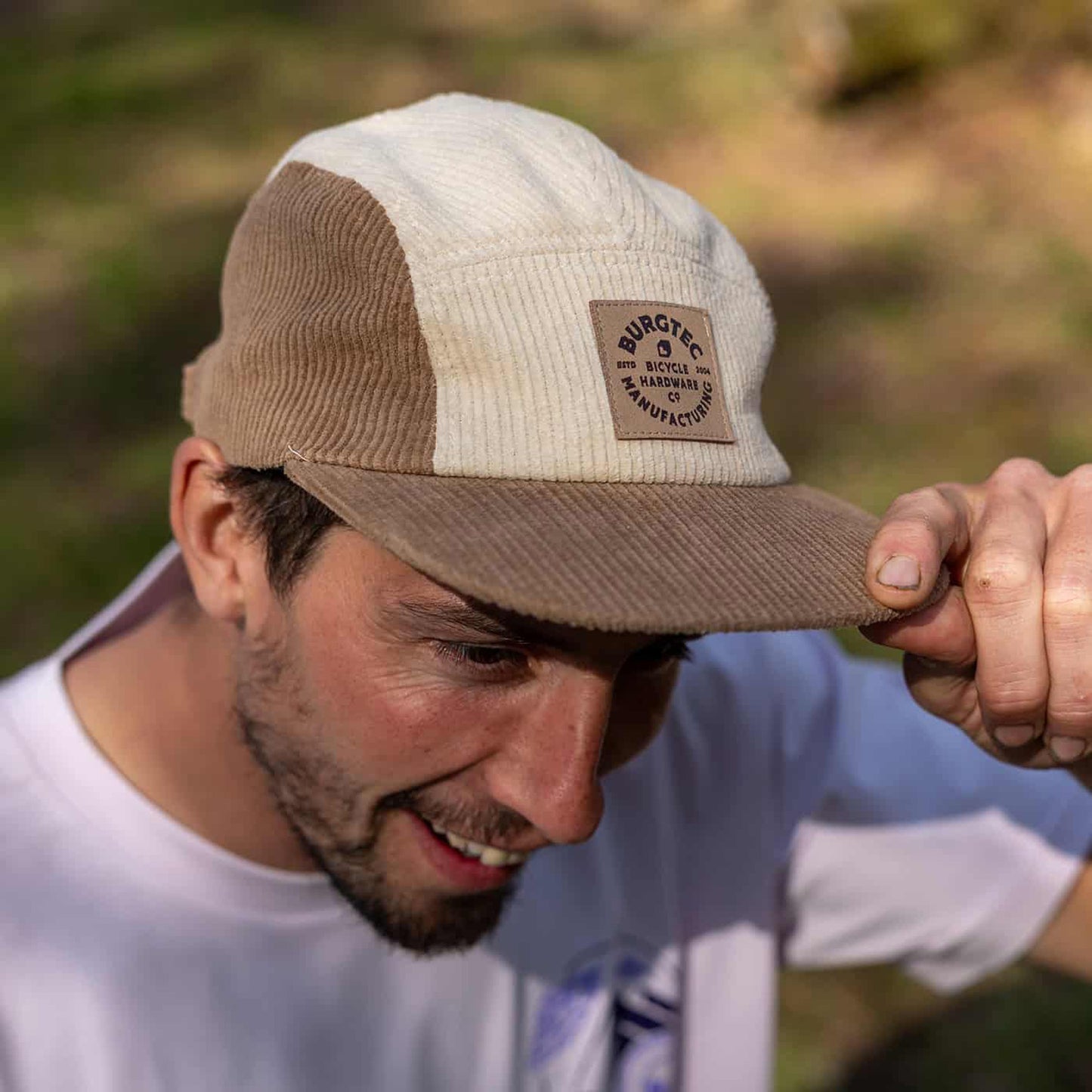 BURGTEC BANDIT CORDUROY FIVE PANEL Cap Beige/Marrón