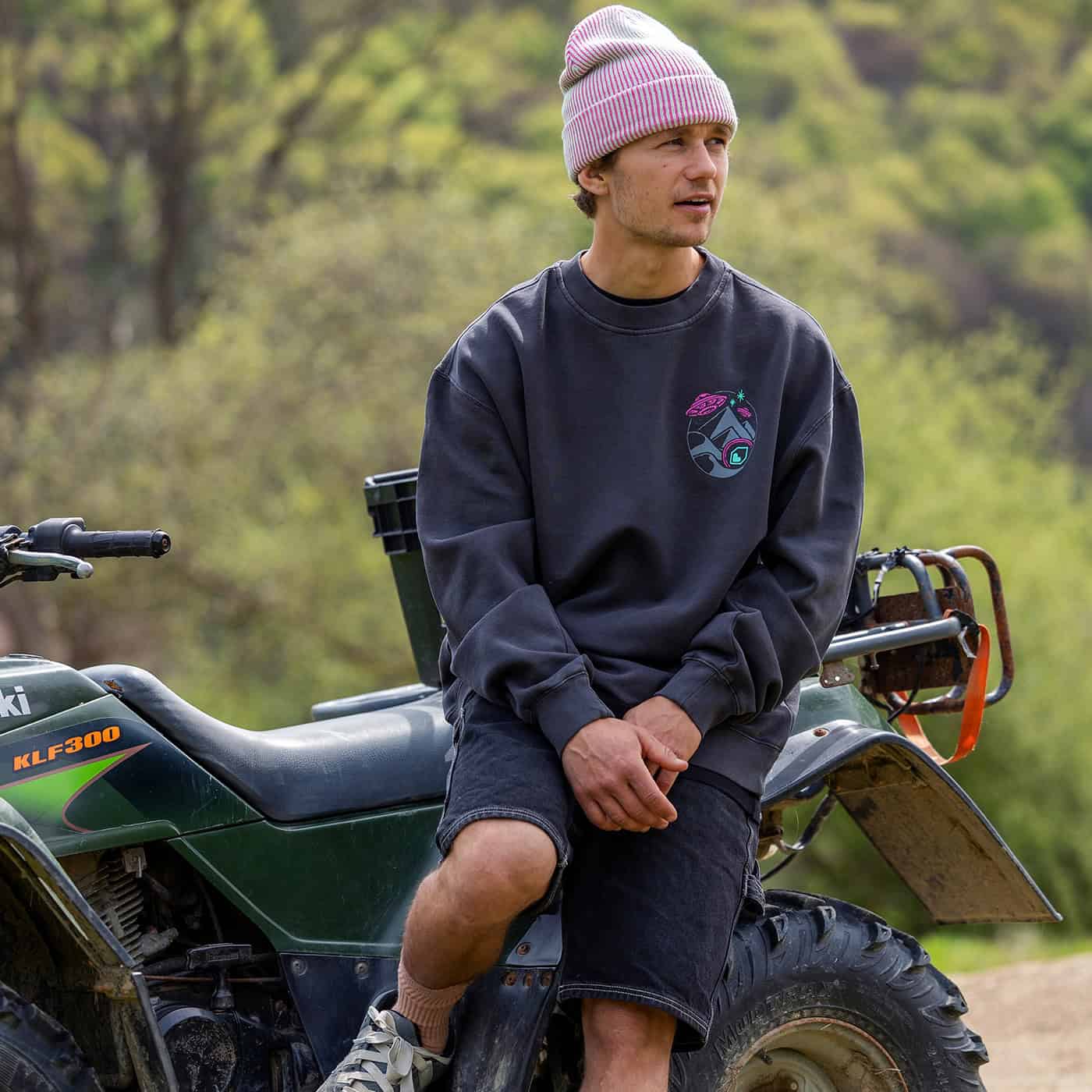 Sudadera BURGTEC DESERT QUEEN FADED