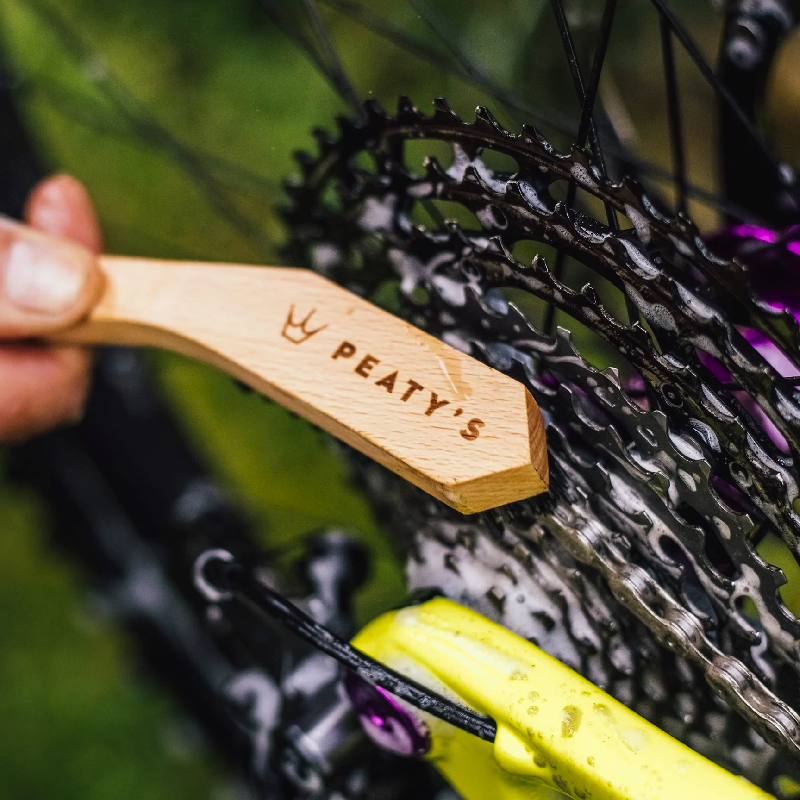 PEATY'S DRIVETRAIN BRUSH Cepillo para limpiar la transmisión