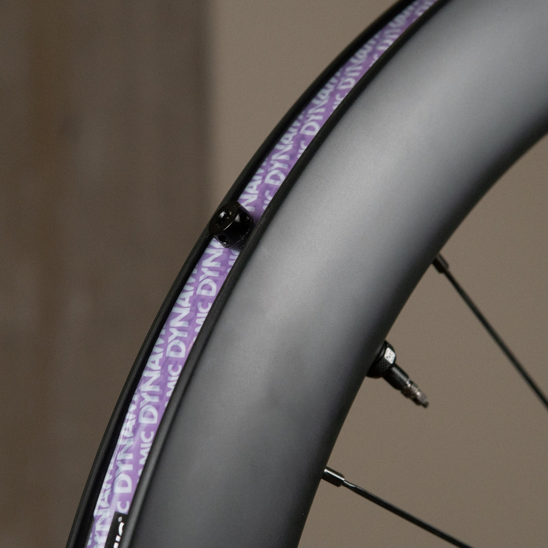 Instalación de la cinta de fondo de llanta tubeless DYNAMIC BARKEEPER