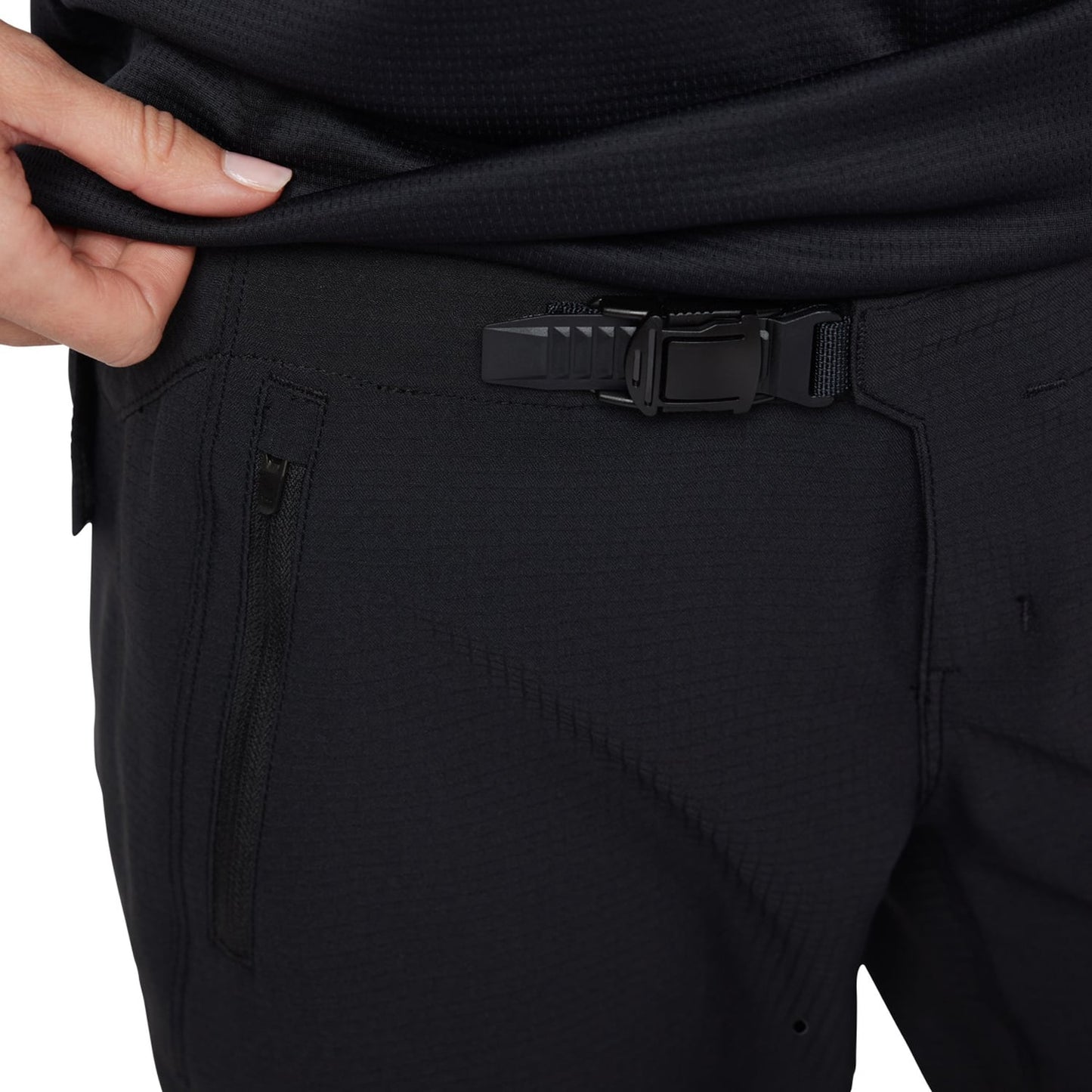 Pantalones cortos FOX DEFEND Mujer Negro 2025