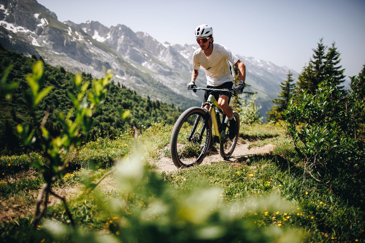 Mavic Comete SL MIPS - imagen de ambiente 4