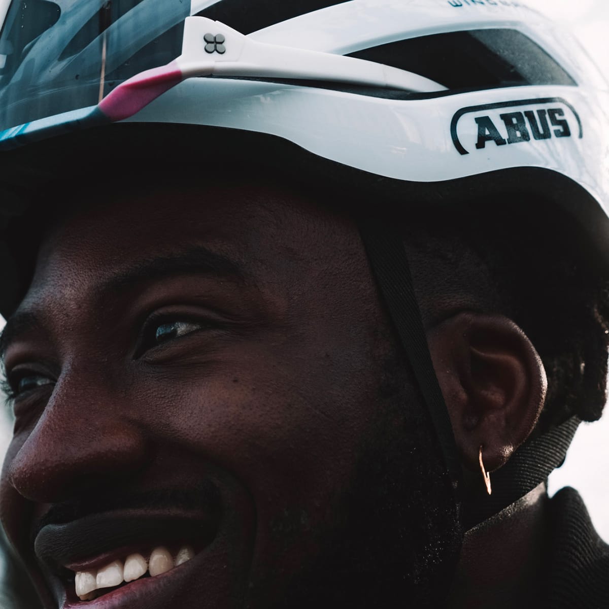 Casco de carretera ABUS WINGBACK Blanco