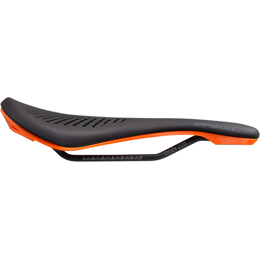 SPANK OOZY 220 Sillín 144mm CrN/Ti Rails Naranja