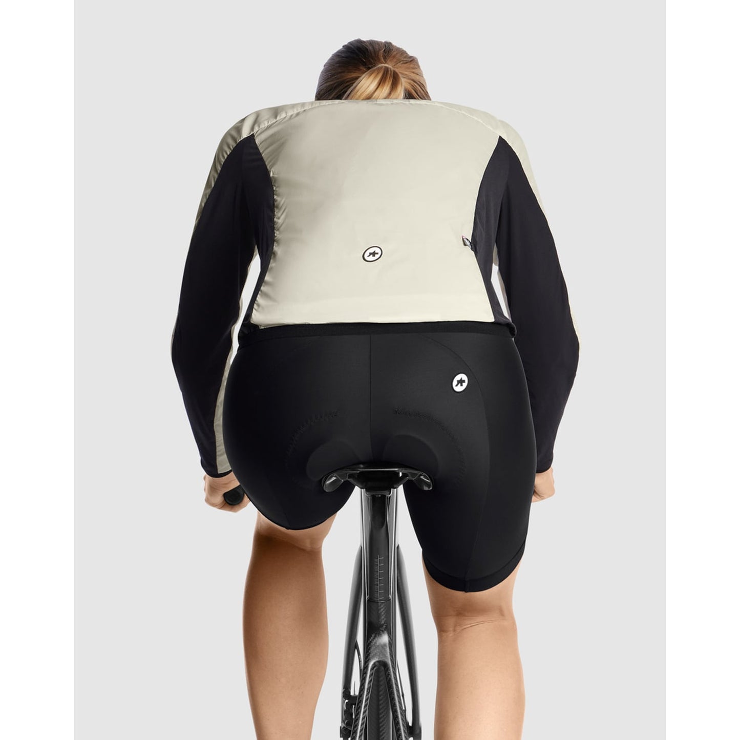 Chaqueta ASSOS UMA GT WIND C2 Mujer Beige