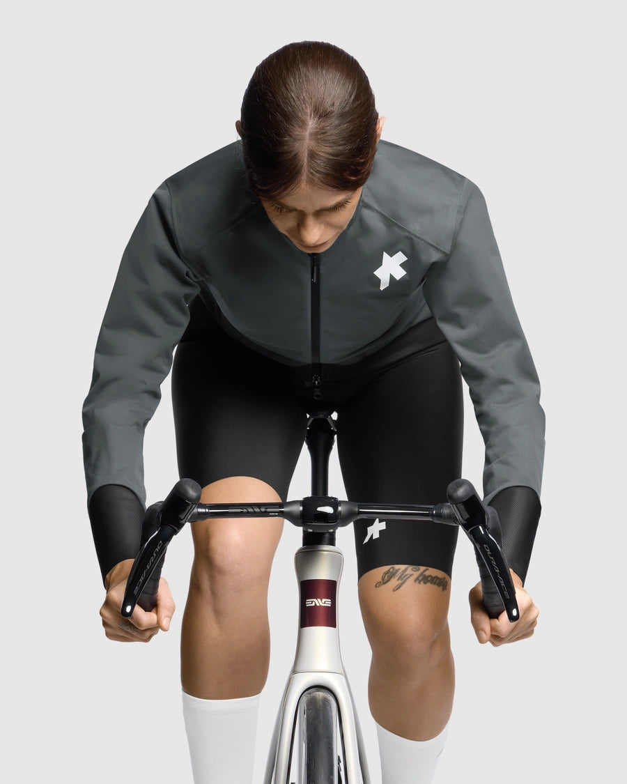 Chaqueta ASSOS EQUIPE R RAIN S11 Mujer Gris