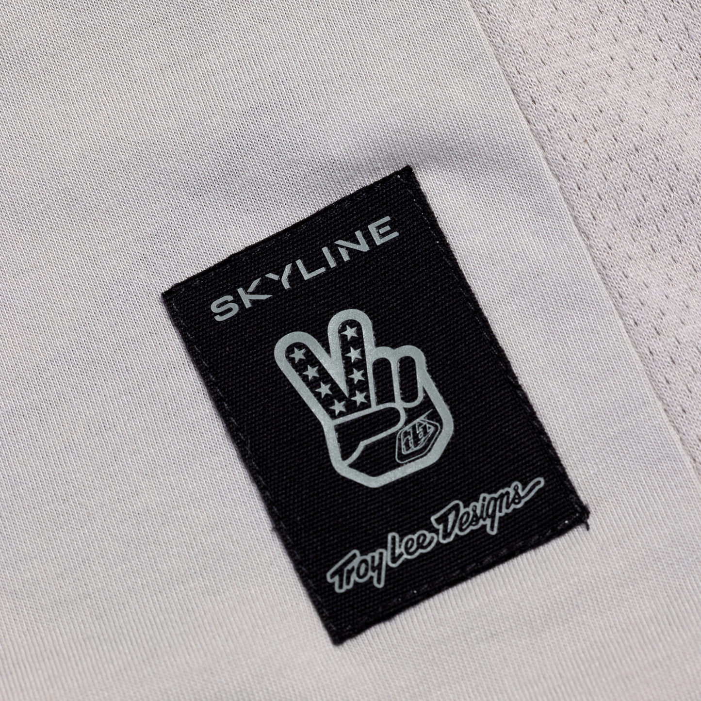 TROY LEE DESIGNS SKYLINE RIDE TEE SIGNATURE Maillot Manga Larga Gris 2025