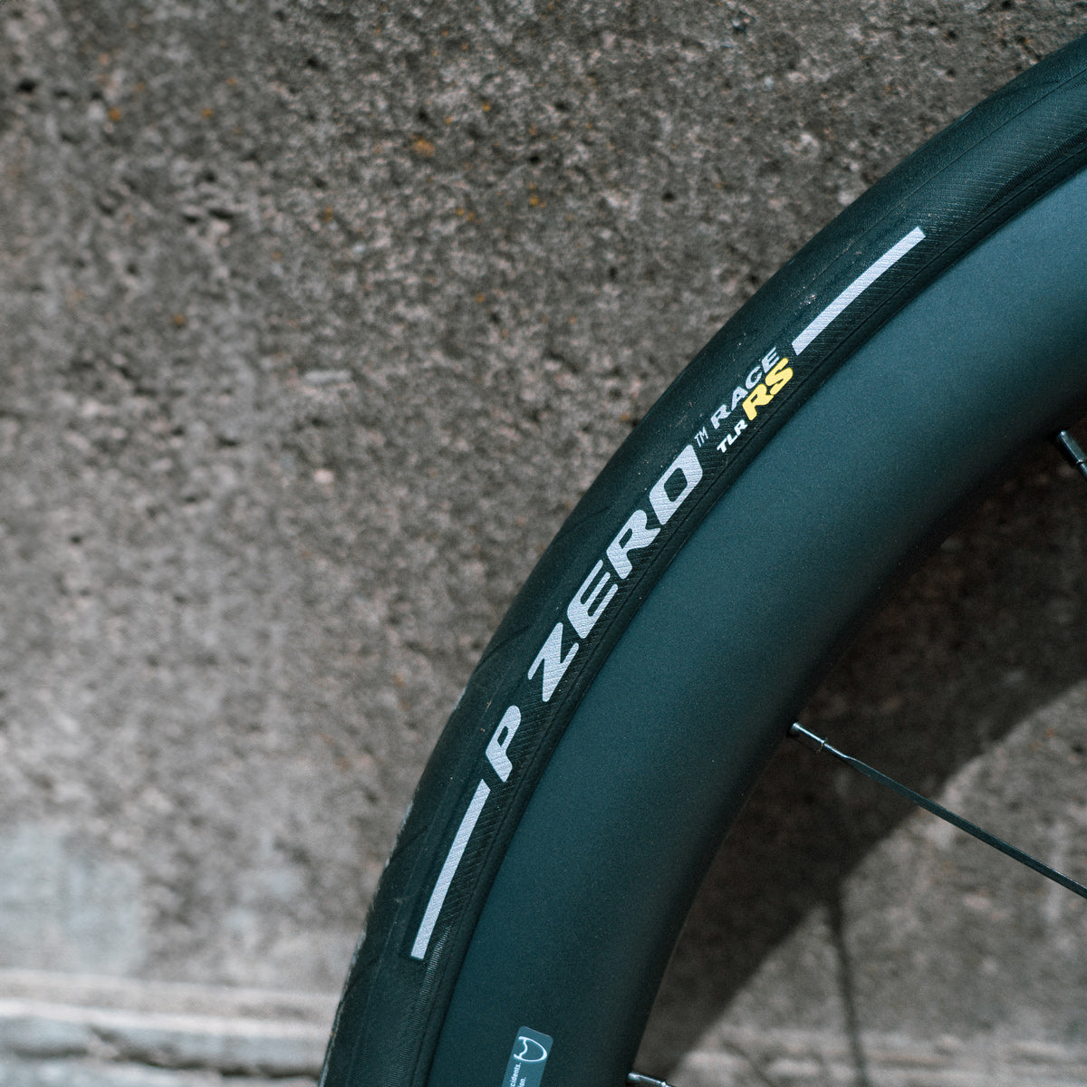 Neumático PIRELLI P ZERO RACE TLR RS 700c Tubeless Ready Negro