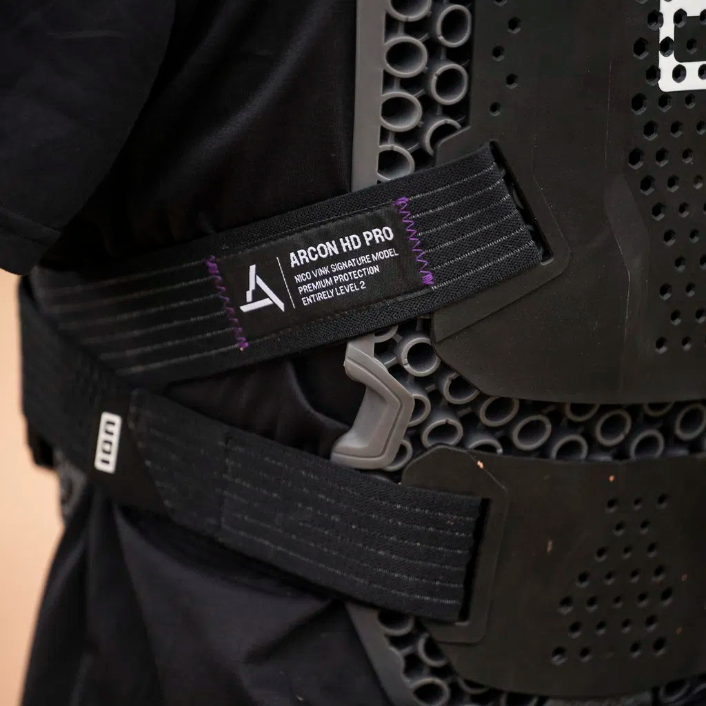 Placa frontal protectora ION ARCON HD PRO Negra