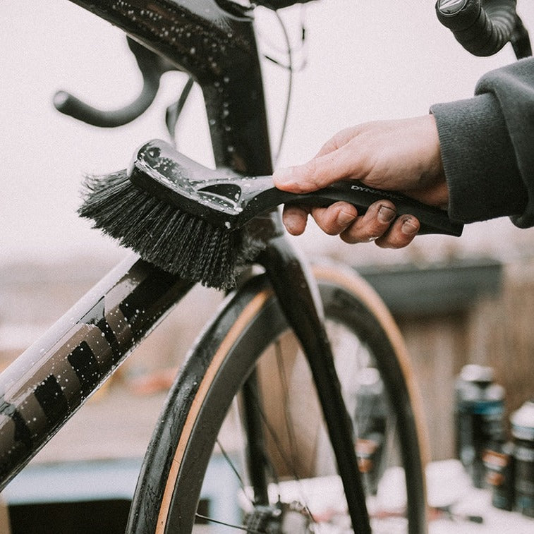 Lavado de la bicicleta con el cepillo DYNAMIC SOFT WASHING BRUSH