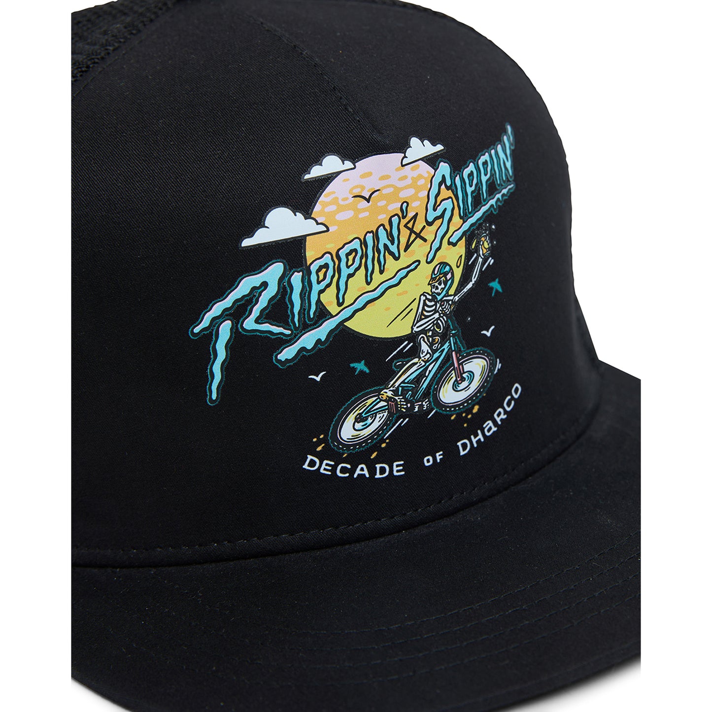 Gorra DHARCO FLAT BRIM TRUCKER RIPPIN AND SIPPIN Negra