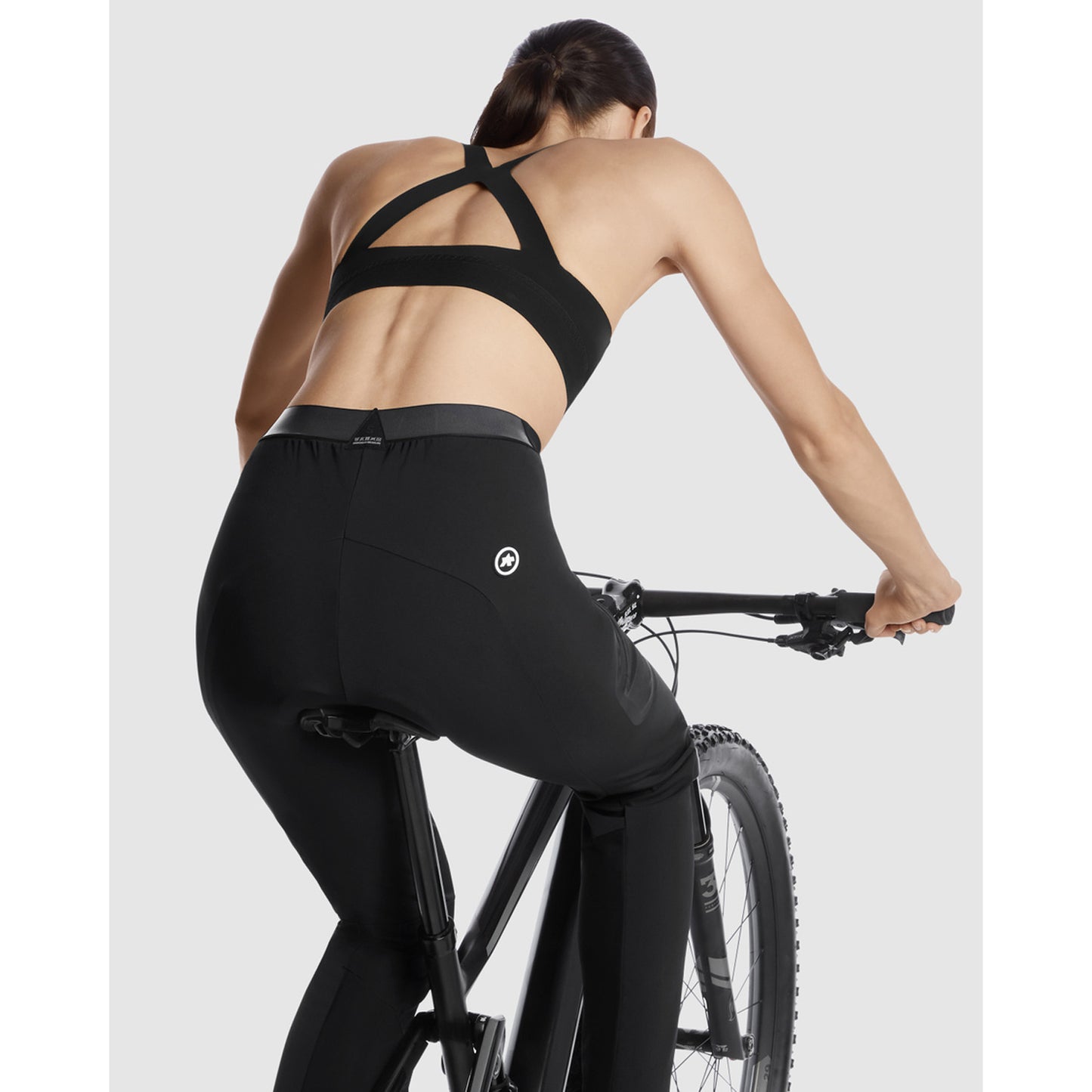 Malla con tirantes ASSOS TACTICA Women's Black Series