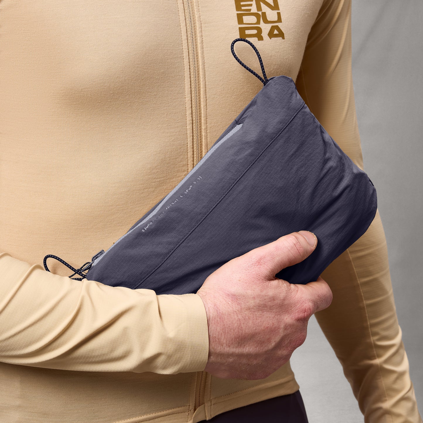 Chaqueta de carbono ENDURA ALLTRACK RIDE PACKABLE Gris