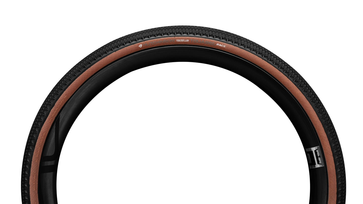 Neumático HUTCHINSON TOUAREG RACE 700x40c Tubeless Ready Beige