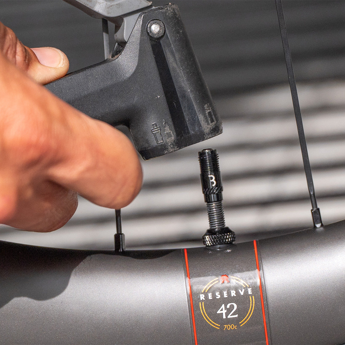 Puntas de Válvula BBB CORE CAP Rojo (x2)