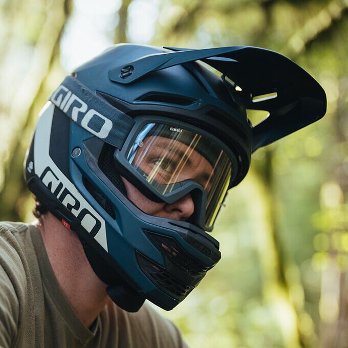 Casco MTB GIRO INSURGENT MIPS SPHERICAL Negro