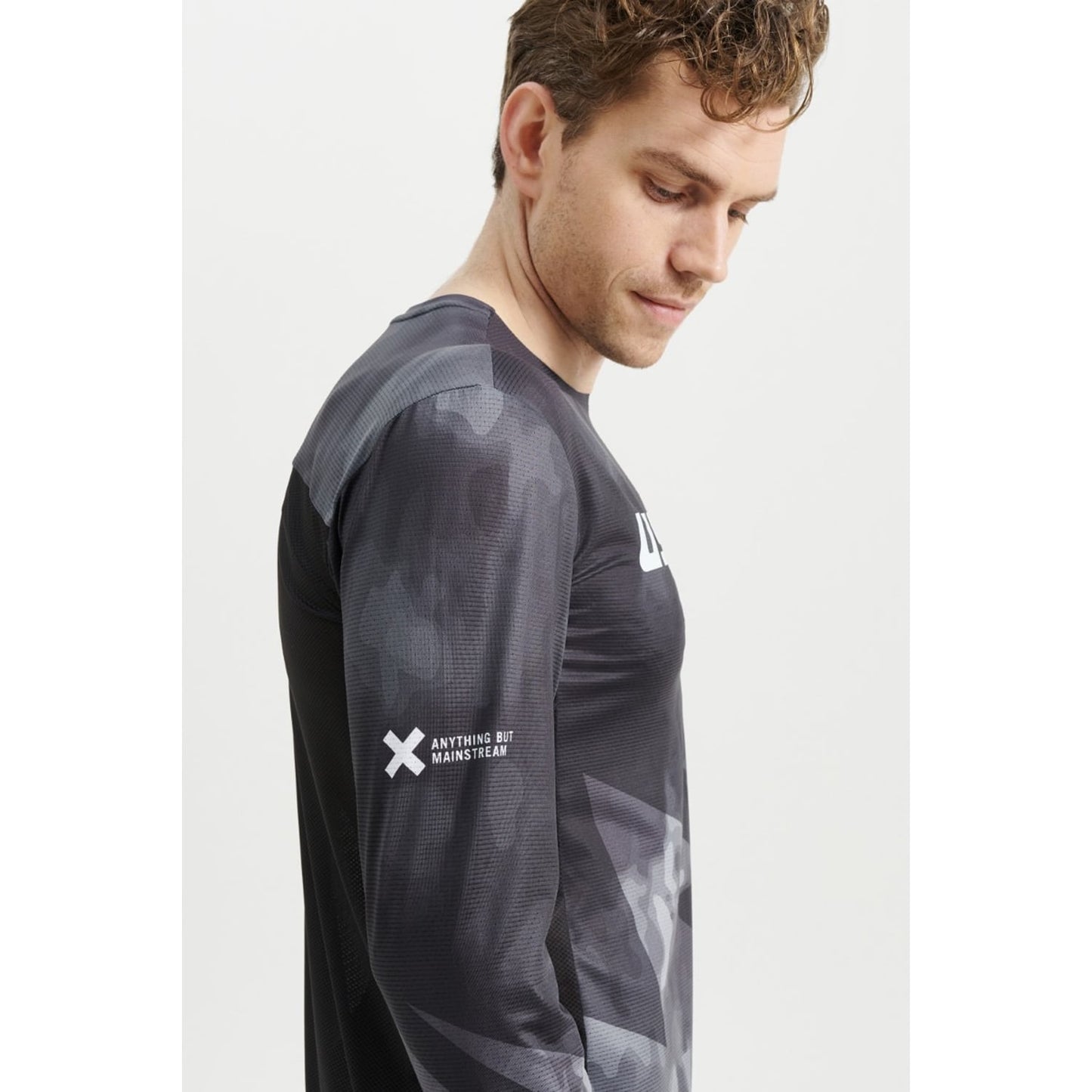 Maillot MTB USWE LUFTIG Manga Larga Negro