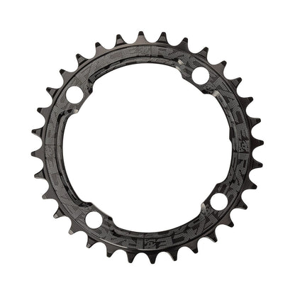 Plato monoplato RACE FACE NARROW WIDE 9/10/11/12V 4 agujeros 104 mm negro — vista del plato sobre fondo blanco