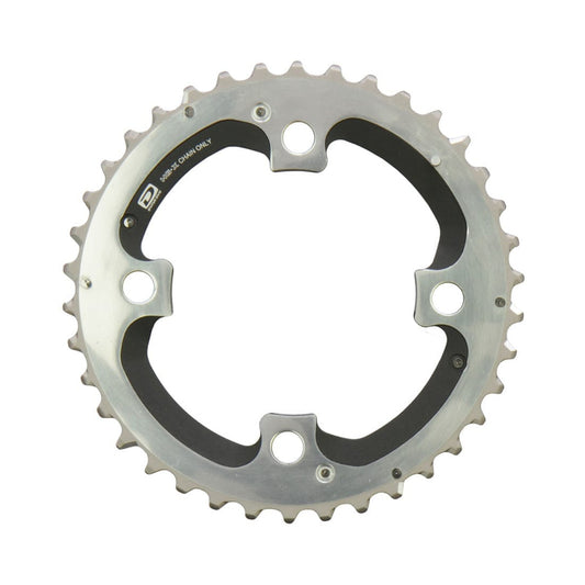Plato exterior SHIMANO XTR M980 de 10 velocidades, 4 orificios, 104 mm — vista del plato sobre fondo blanco