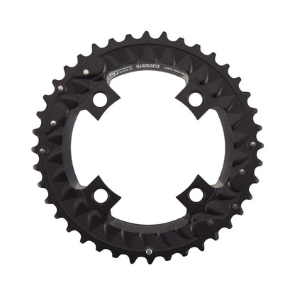 Plato exterior SHIMANO SLX M7000 de 10 velocidades para triple plato, 4 tornillos, 96 mm — vista del plato sobre fondo blanco
