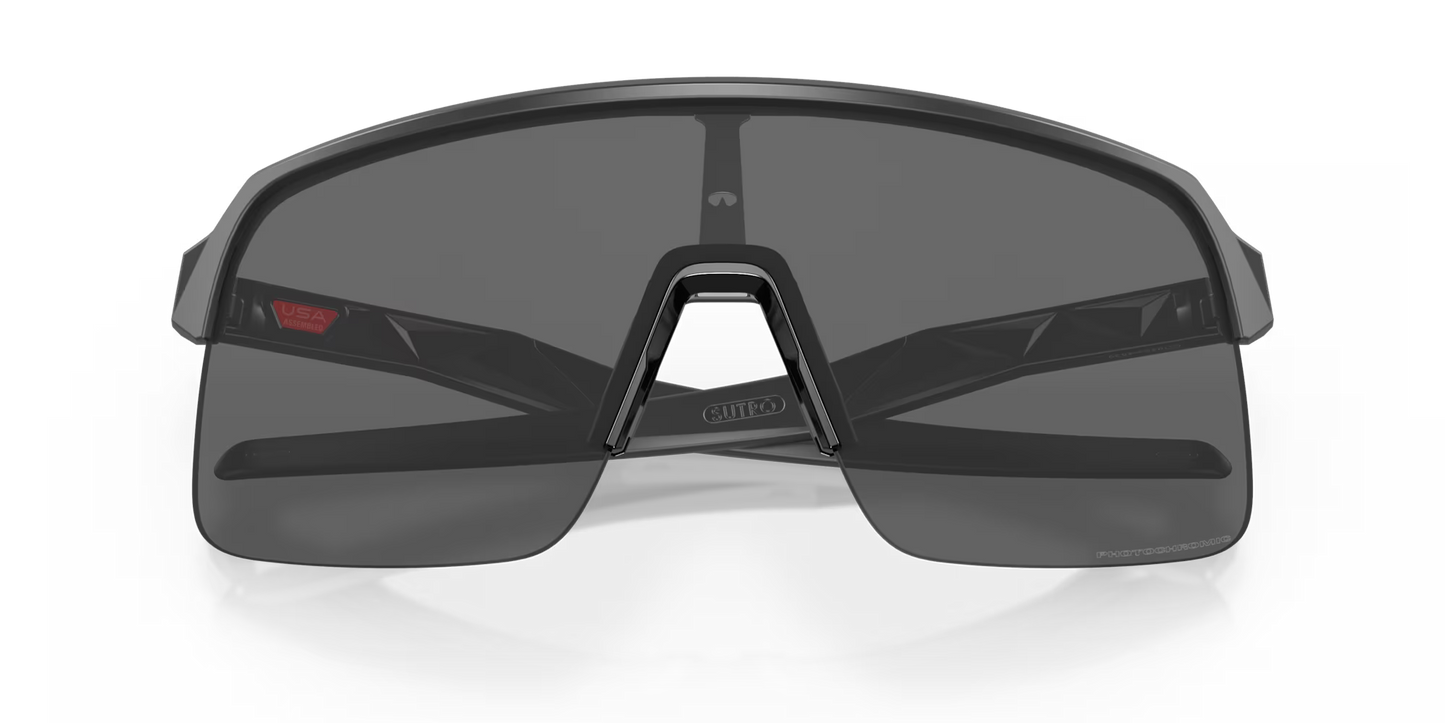 OAKLEY SUTRO LITE Carbono Mate Lente Fotocromática Transparente - O9463-4539