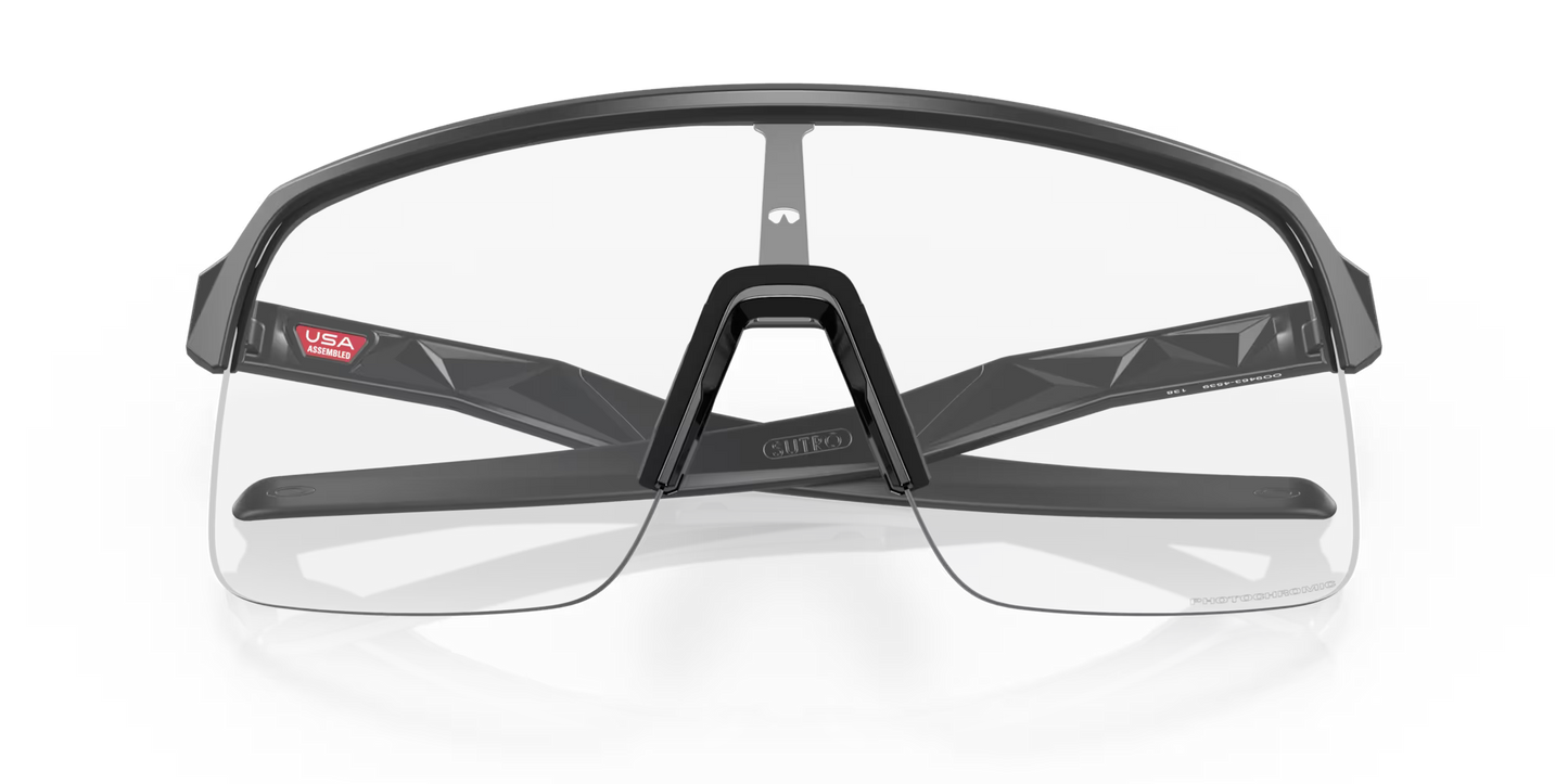OAKLEY SUTRO LITE Carbono Mate Lente Fotocromática Transparente - O9463-4539