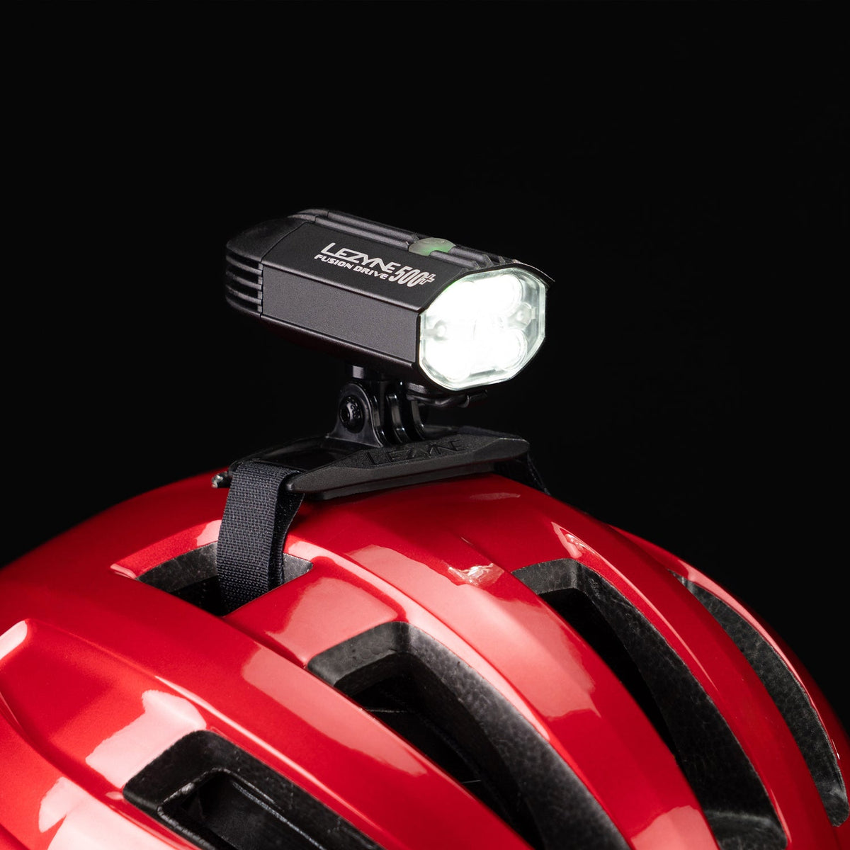 Lezyne Helmet Fusion Drive 500+ montada en un casco