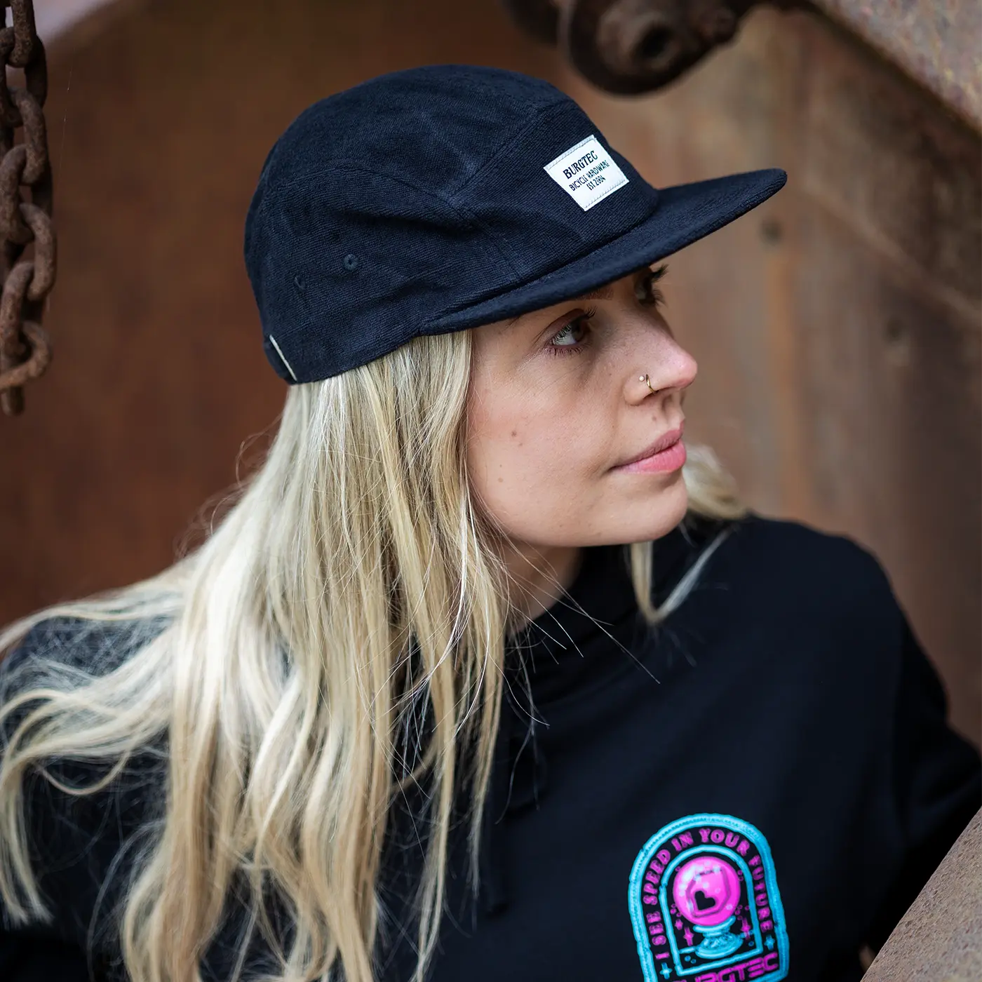 Gorra BURGTEC ARCADE FIVE PANEL Negra