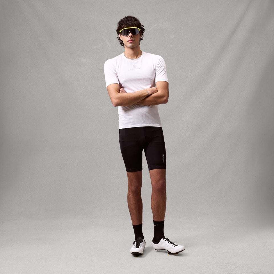 ENDURA 6 PANEL Negro Corto