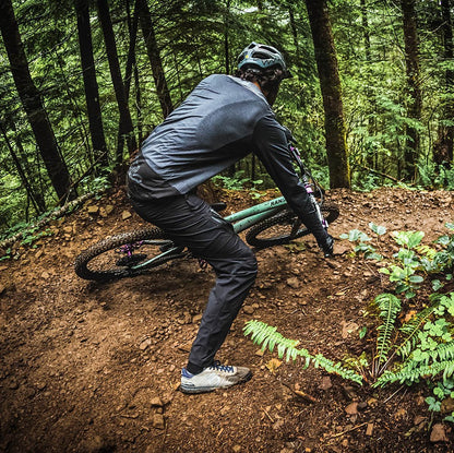 Pantalón TROY LEE DESIGNS RESIST Negro