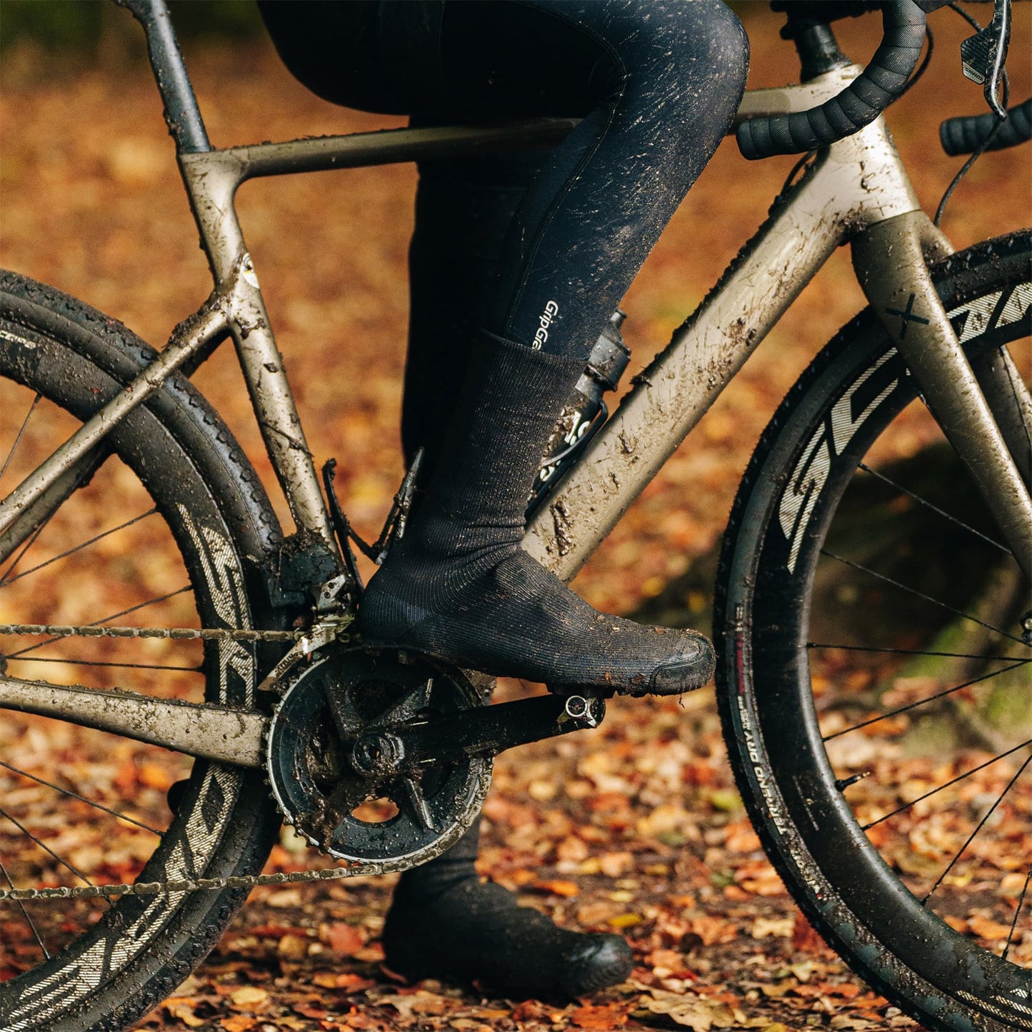 Cubrebota GRIPGRAB EXPLORER WATRPROOF GRAVEL Negro