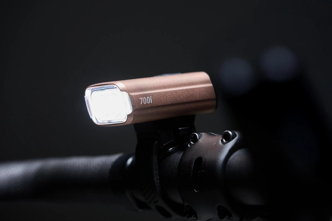 Iluminación Delantera BBB NANOSTRIKE 700 i Rosa