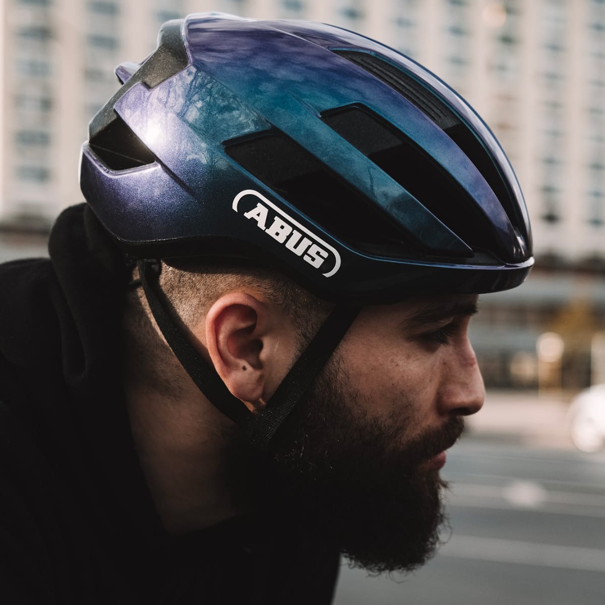 Casco de carretera ABUS WINGBACK Morado