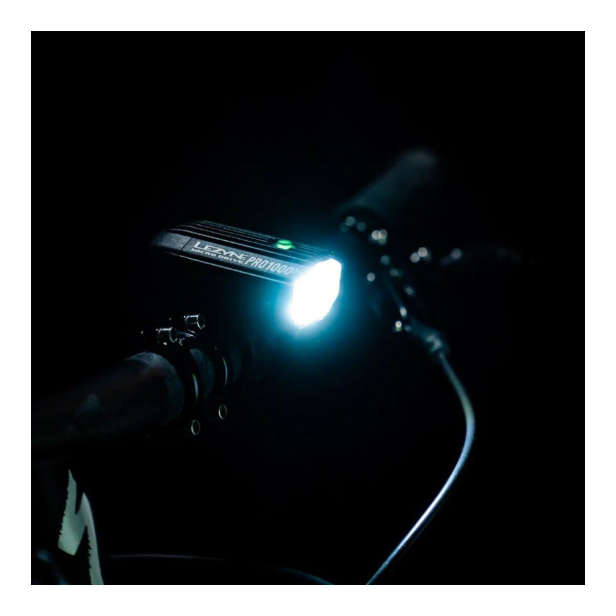 LEZYNE MICRO DRIVE PRO 1000+ Luz delantera Negro