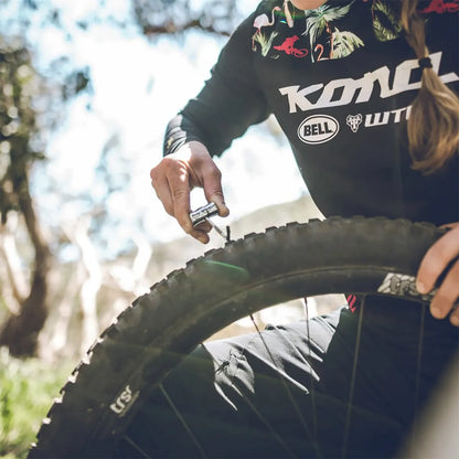 Kit de Reparación Tubeless LEZYNE CLASSIC + 5 Mechas