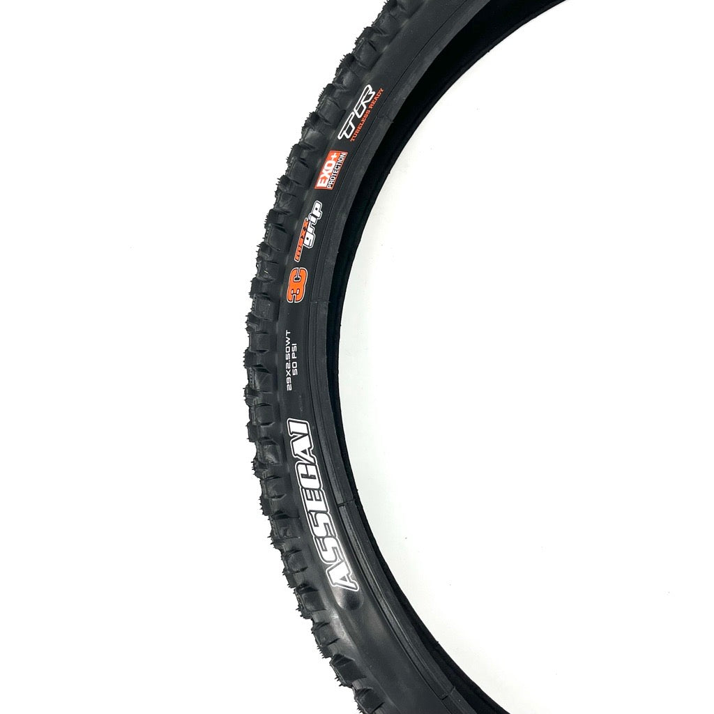 Neumático MAXXIS ASSEGAI 29x2.50 WT Exo+ 3C MaxxGrip Tubeless Ready Blando Negro