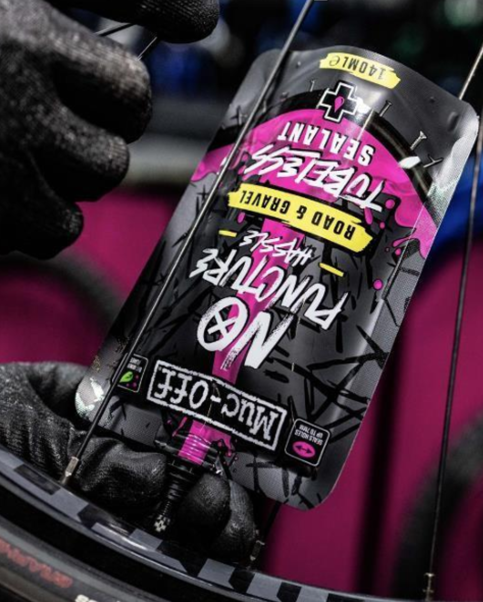 MUC-OFF Líquido preventivo para carreteras y grava (140 ml)