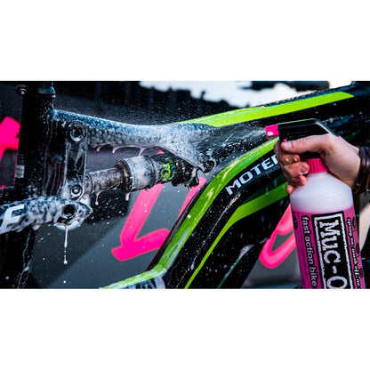 Recarga Concentrada de Limpiador de Bicicleta MUC-OFF NANO GEL CONCENTRATE (1 L para 4 L)