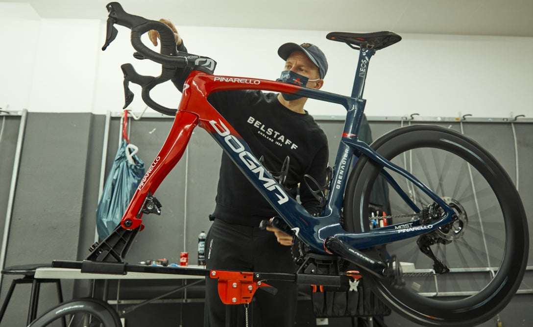 Stand del taller ELITE RACE FC