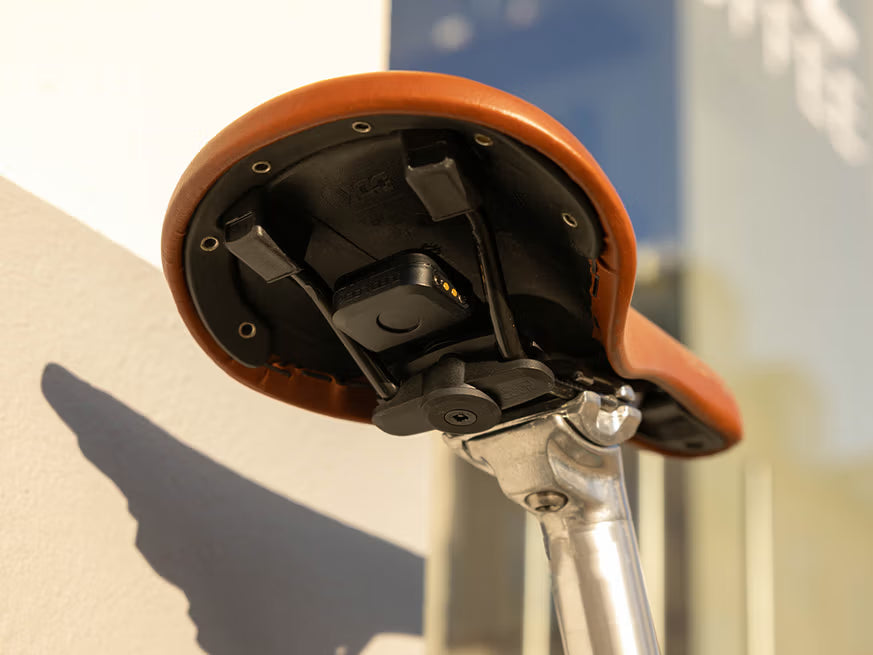 Soporte de fijación para alarma y localizador QUADLOCK SADDLE RAIL ADAPTOR bajo el sillín