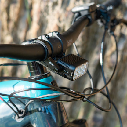 Iluminación Delantera KNOG BLINDER E 2300