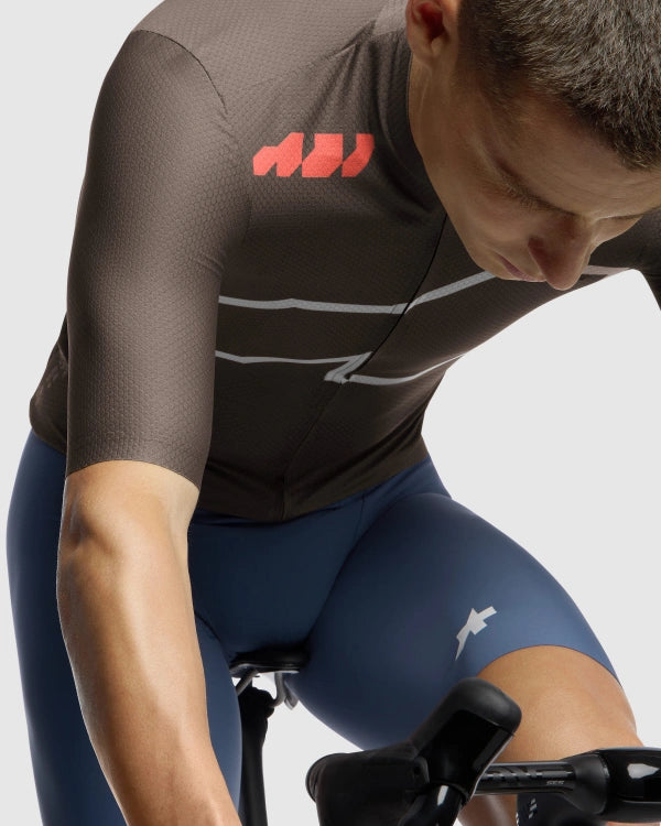 Maillot ASSOS EQUIPE R S11 We are the A Manga Corta Marrón
