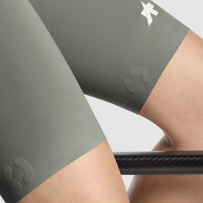 Culotte Corto con Tirante ASSOS DYORA R S11 Mujer Caqui