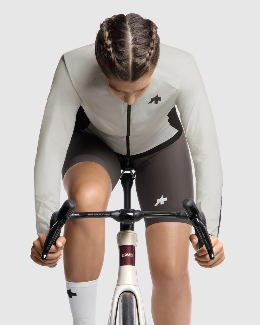 Chaqueta ASSOS UMA GT WIND S11 Leche de almendra para mujer