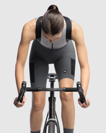Culotte Corto con Tirantes ASSOS TACTICA KIESKAFER T5 GRAVEL Mujer Gris