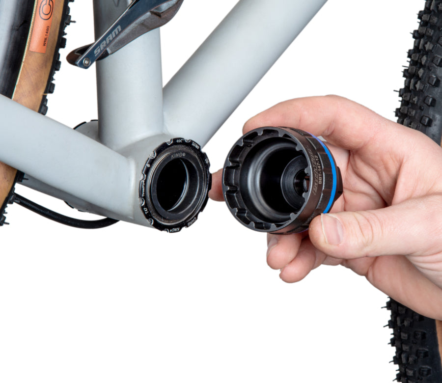Park Tool BBT-147-12 colocado en un pedalier Chris King