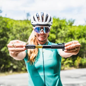 Bomba de mano LEZYNE PRESTA POCKET DRIVE negra