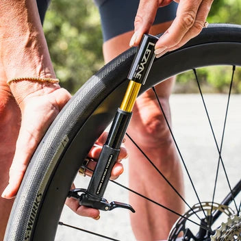 Bomba de mano LEZYNE PRESTA POCKET DRIVE negra
