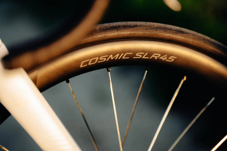 Par de Ruedas MAVIC COSMIC SLR 45 Tubeless Ready (Center Lock) Plateado